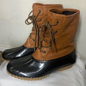 Tan/Black Duck Boots